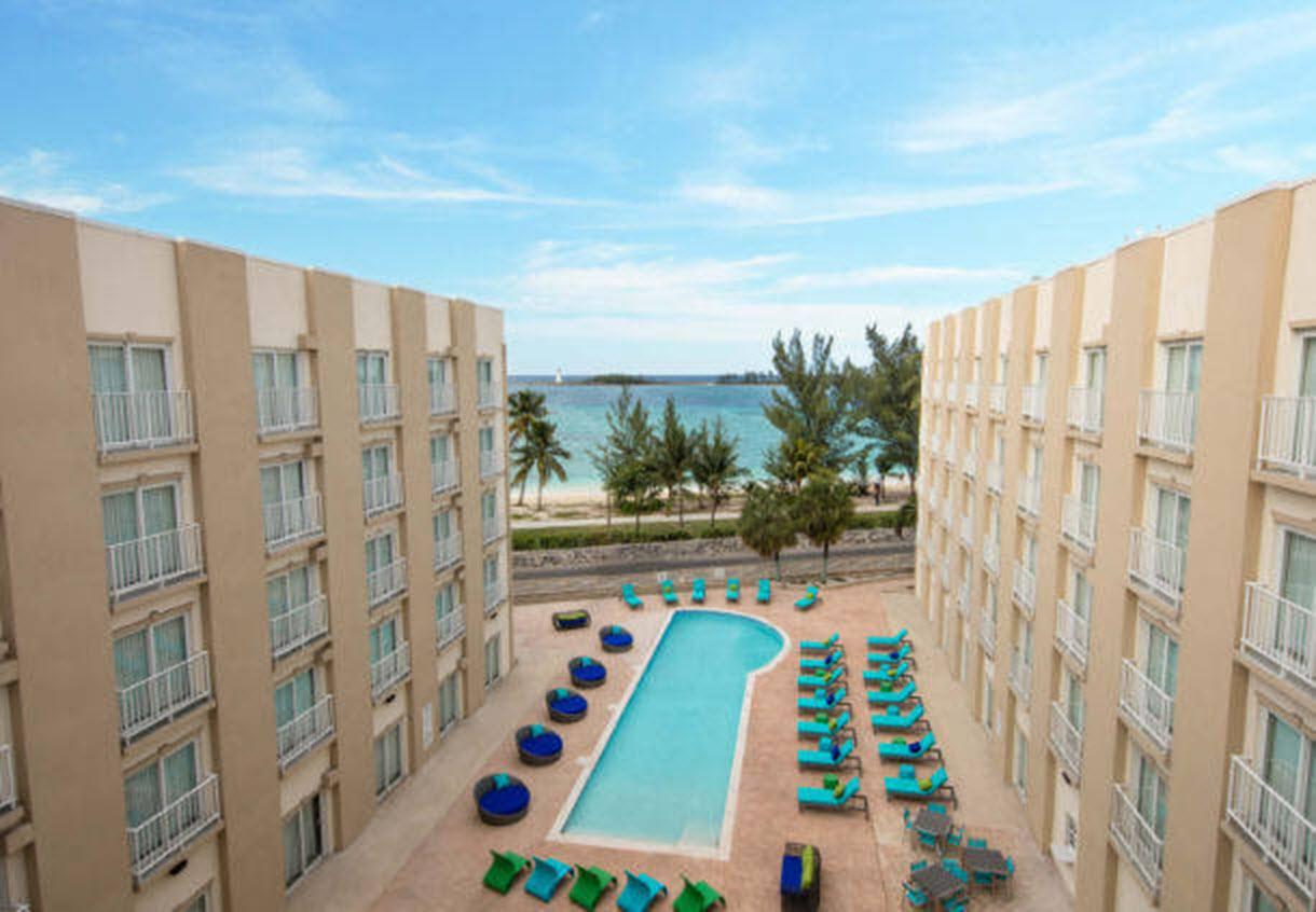Courtyard By Marriott Nassau Downtown/Junkanoo Beach Eksteriør billede