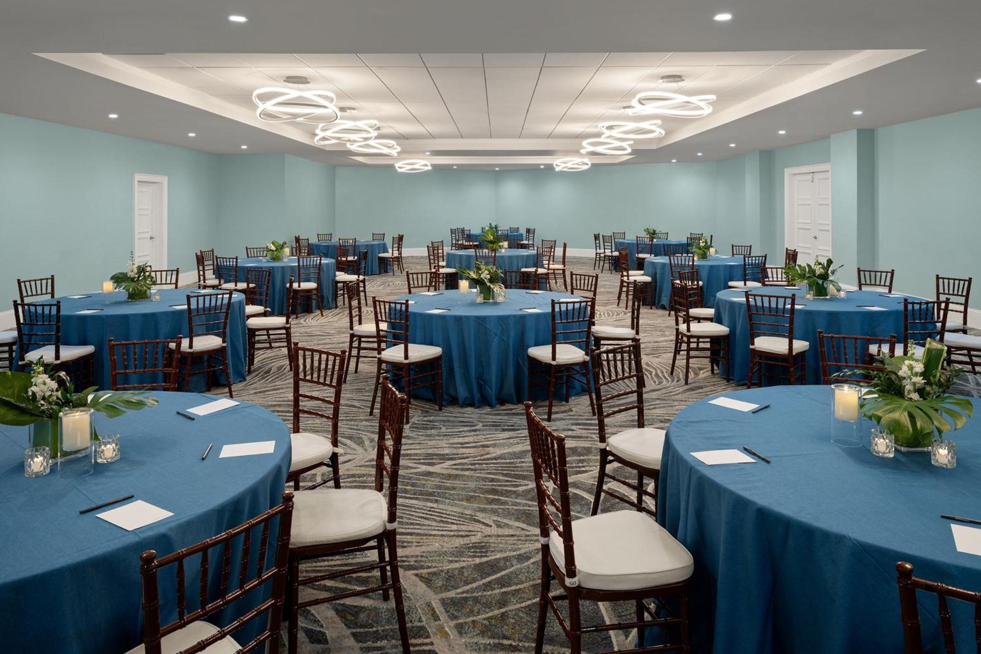 Courtyard By Marriott Nassau Downtown/Junkanoo Beach Eksteriør billede