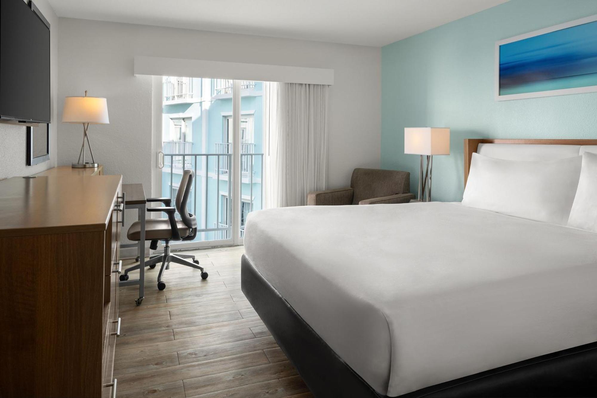 Courtyard By Marriott Nassau Downtown/Junkanoo Beach Eksteriør billede