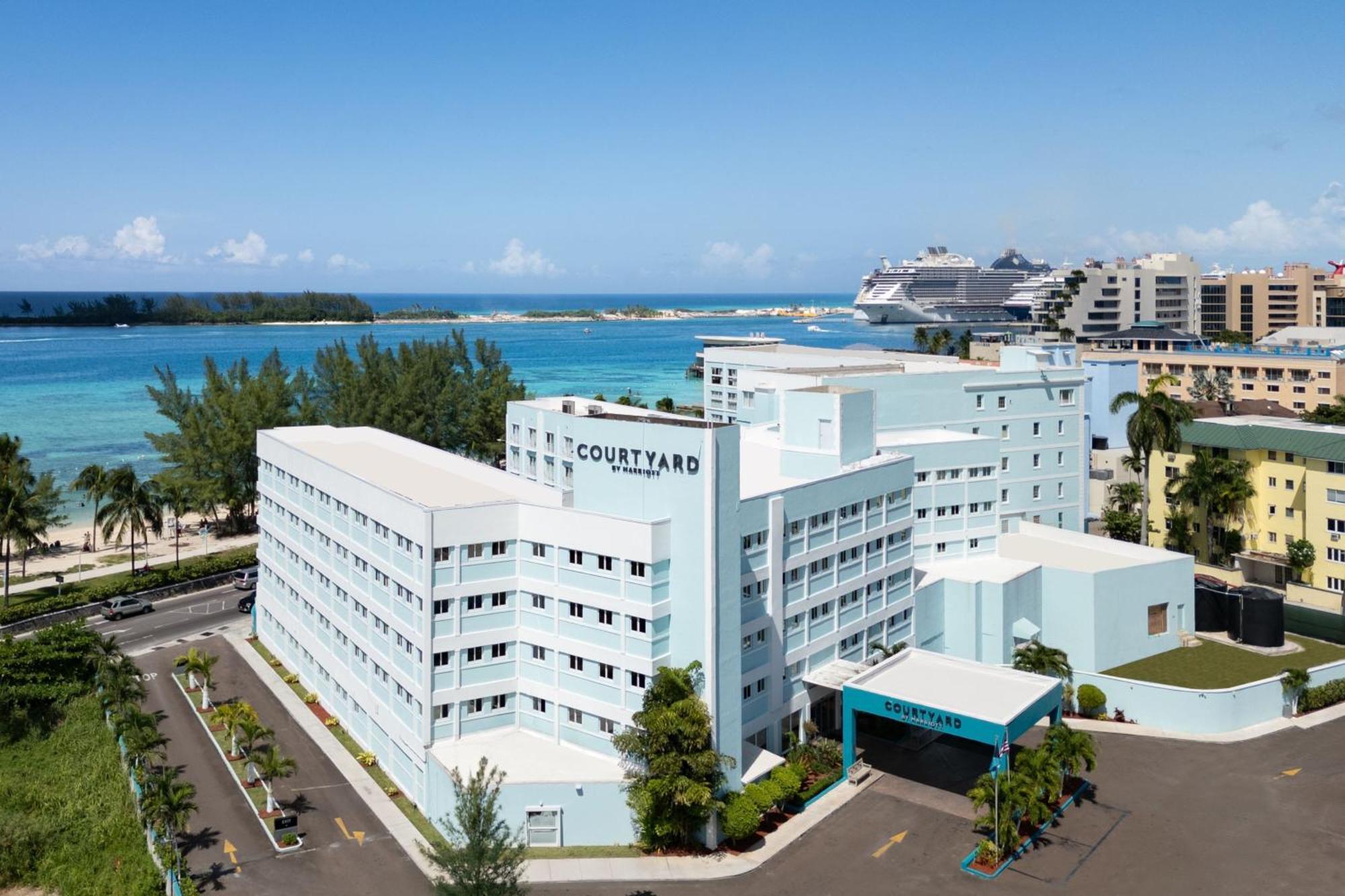 Courtyard By Marriott Nassau Downtown/Junkanoo Beach Eksteriør billede